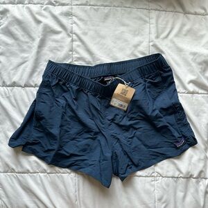 Patagonia 2 1/2” Barely Baggies Women’s M